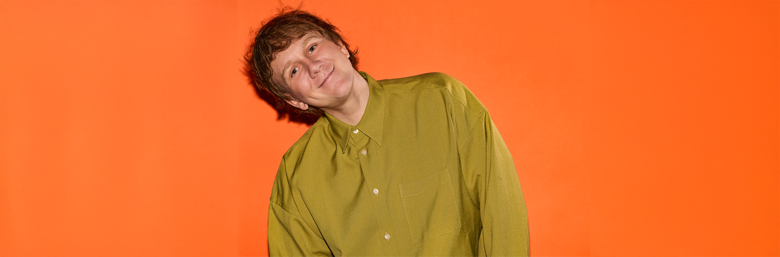 Josh Thomas: Jiggle, Jiggle